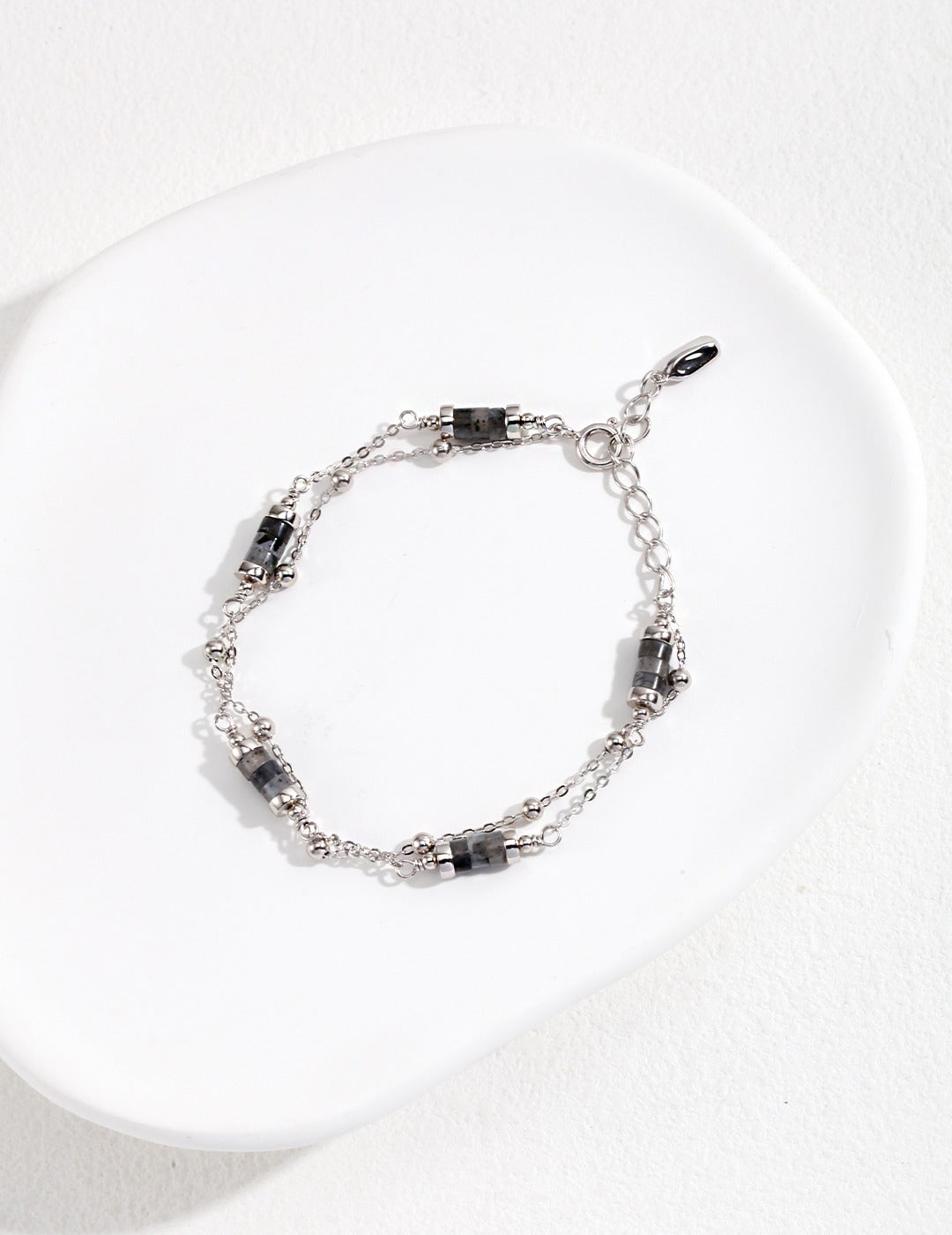 Sterling silver bracelet with double chain and glitter stone