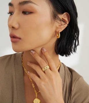 Croissant minimal Earring