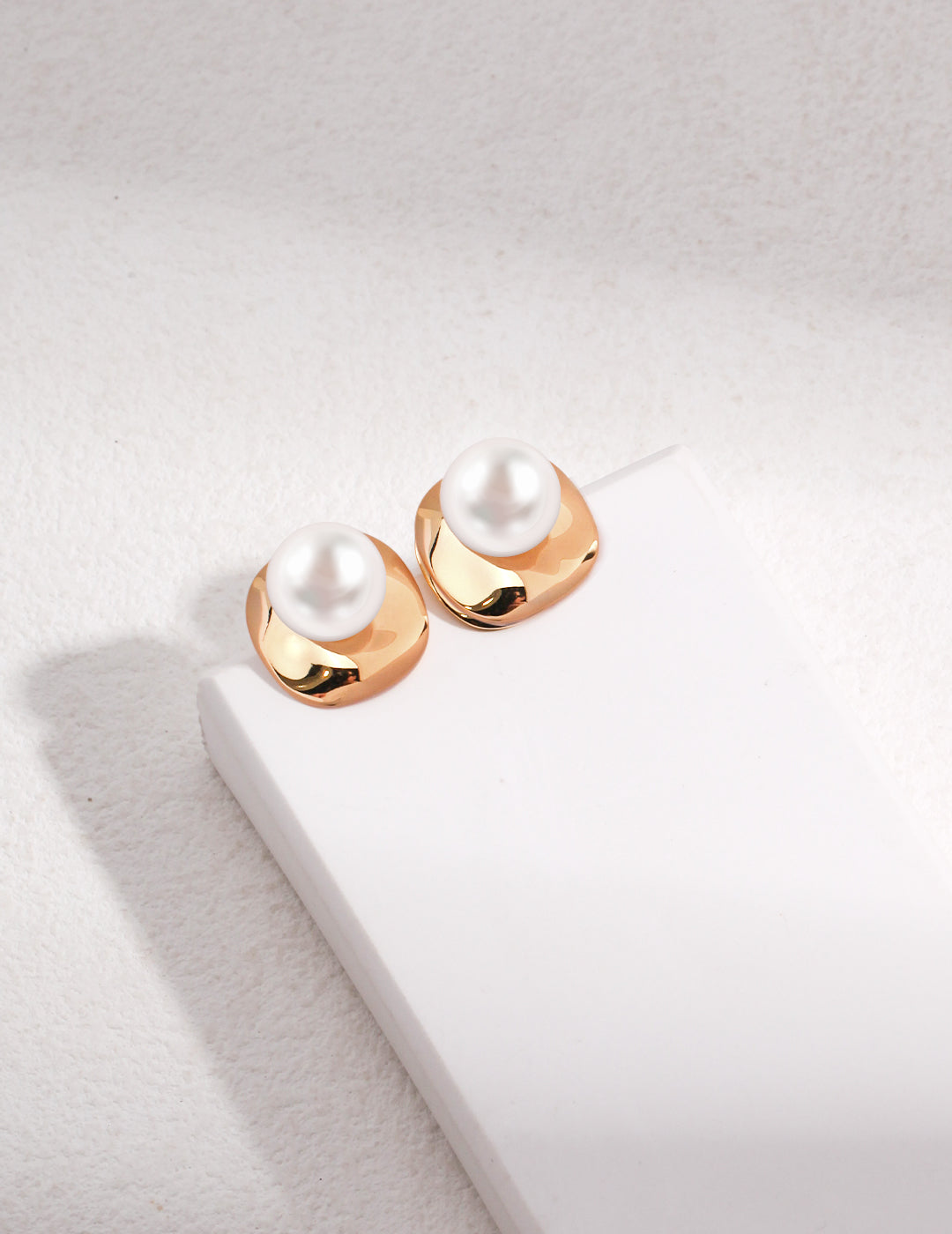 Vintage large pearl Earrings