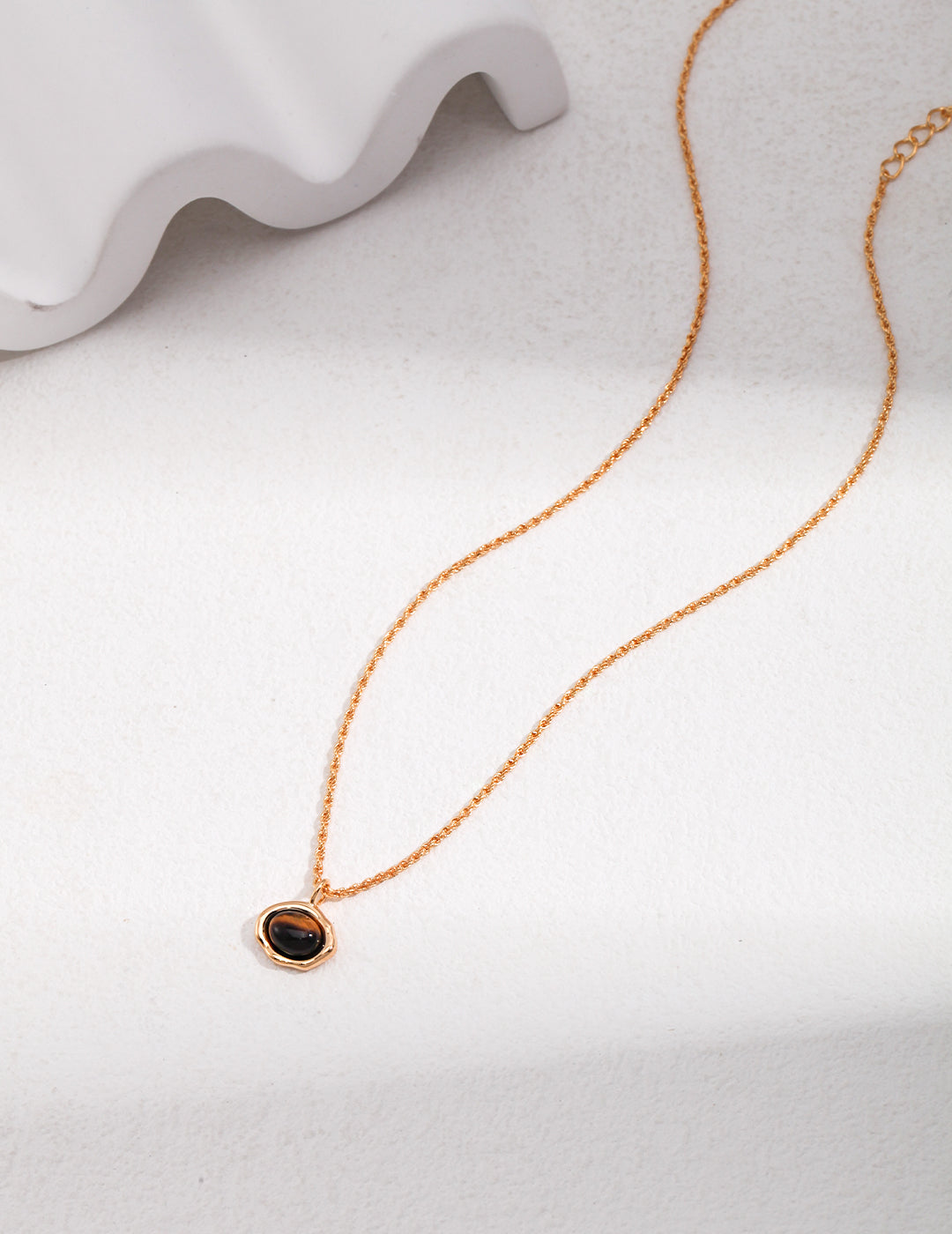 Tiger's eye necklace in sterling silver and 18k Gold vermeil