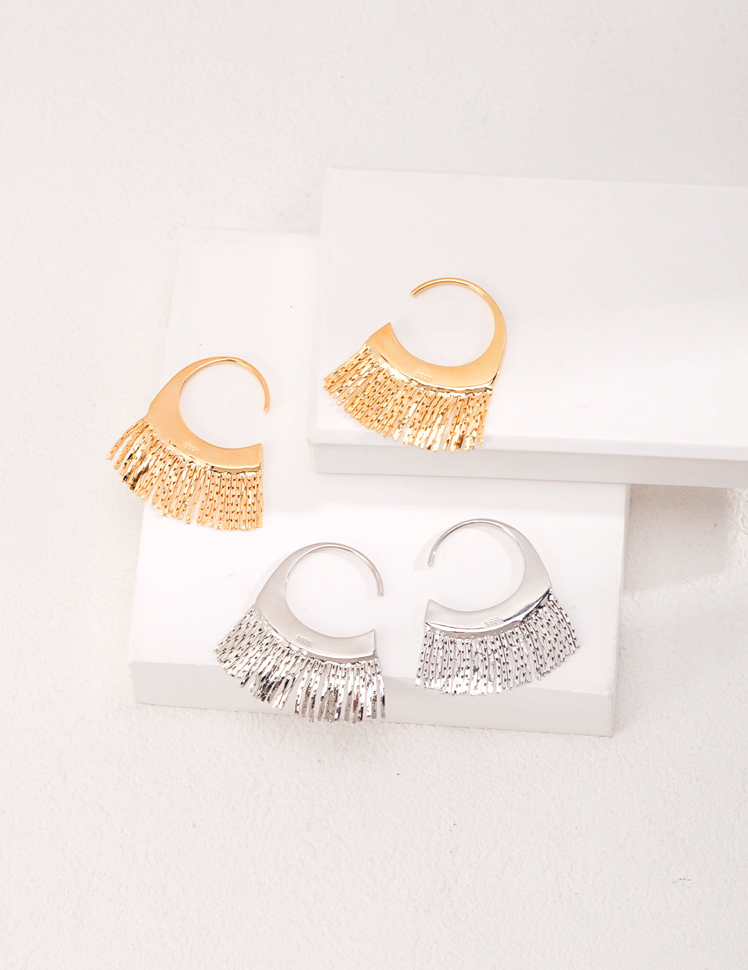 Fan-shaped Tassel design earrings
