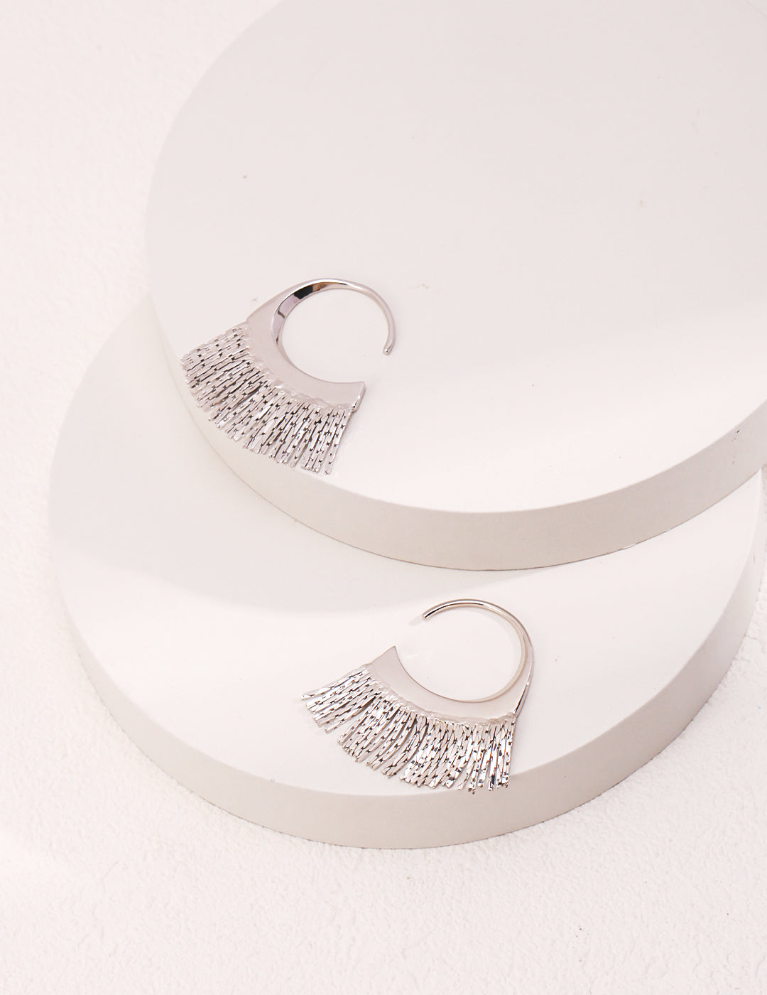 Fan-shaped Tassel design earrings