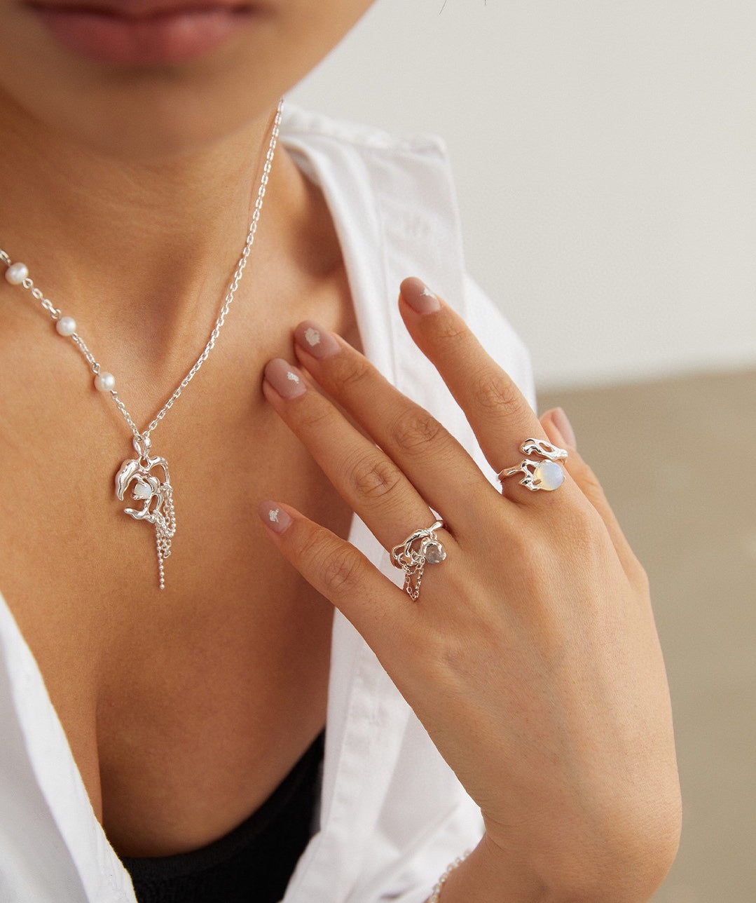 Birthstone of June:  Sterling silver grey moonstone ring