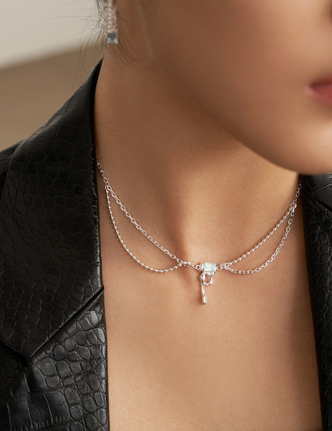 Birthstone of November : Natural Topaz Necklace in Sterling Silver Lava
