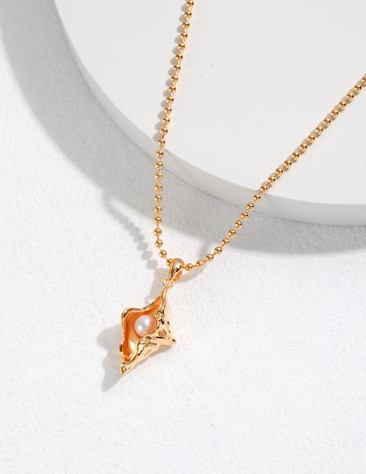 Miss you a Lot  Conch Necklace with pearl
