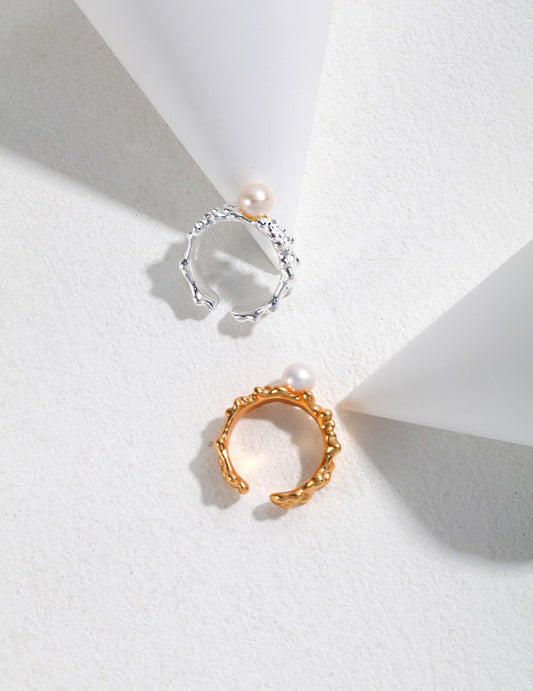 Pearl Ring with Wave element